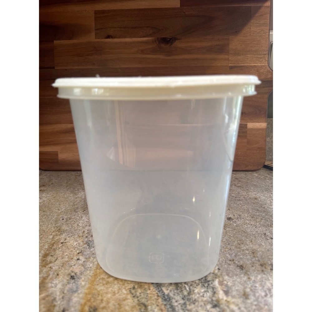 Rubbermaid‎ Servin' Saver #6 3qt Container Almond Lid